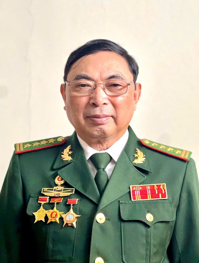 Người dân Thủ đô gửi trọn niềm tin trong ngày hội bầu cử ảnh 1