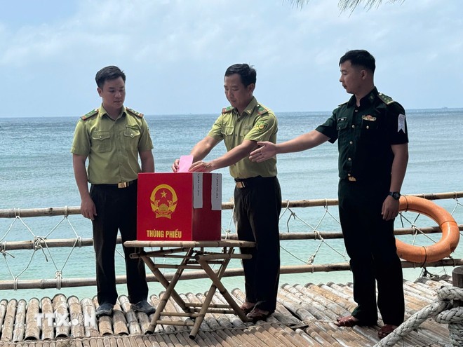 Hoàn thành bỏ phiếu bầu cử đại biểu Quốc hội và đại biểu HĐND các cấp ảnh 2