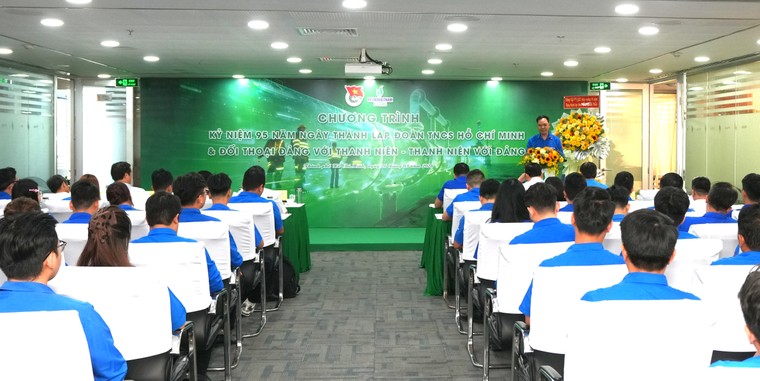 Bí thư Đảng ủy, Chủ tịch HĐQT Tổng công ty Khí Việt Nam đối thoại với đoàn viên, thanh niên PV GAS ảnh 2