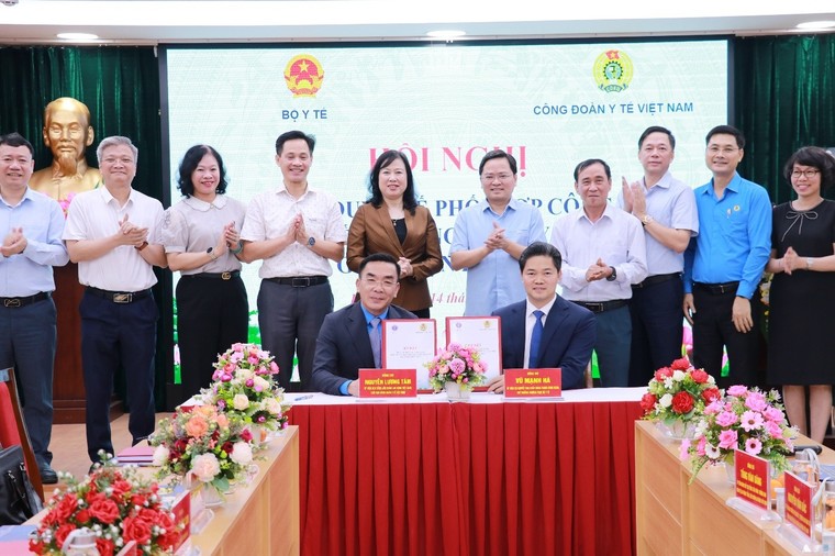 Hội nghị ký kết Quy chế phối hợp công tác giữa Bộ Y tế và Công đoàn Y tế Việt Nam giai đoạn 2026 - 2030 ảnh 5