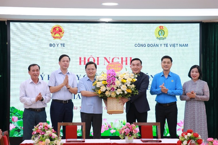 Hội nghị ký kết Quy chế phối hợp công tác giữa Bộ Y tế và Công đoàn Y tế Việt Nam giai đoạn 2026 - 2030 ảnh 7