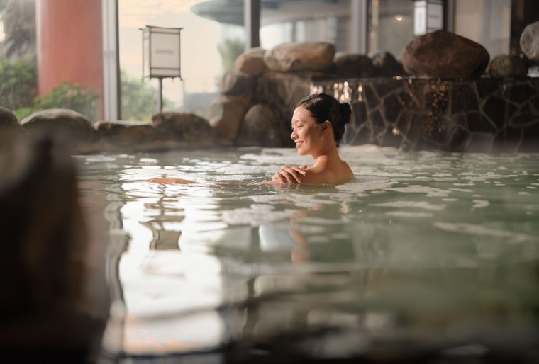 Giải mã sức mạnh thầm lặng của dòng khoáng nóng: Bí quyết chống lão hóa và trường thọ của nhiều thành phố hiện đại ảnh 1