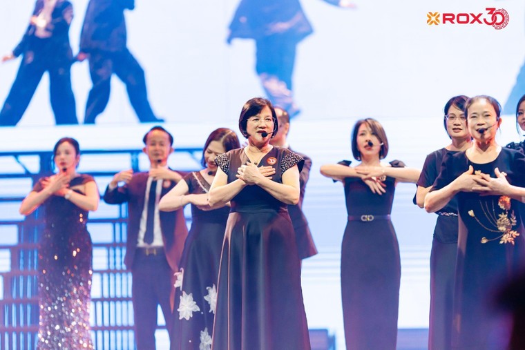 Khát vọng “Vươn mình rực rỡ” và hành trình 3 thập kỷ kiến tạo của ROX Group ảnh 6
