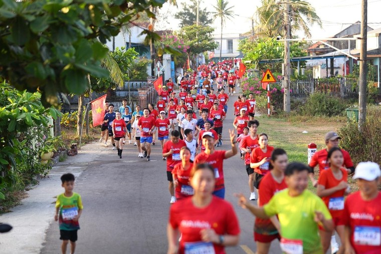 Ngày hội chạy bộ cộng đồng “Tam Thanh cùng AIA chào ngày mới 2026” ảnh 3