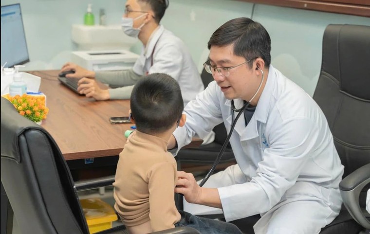 Cơ sở y tế có thể là "cửa ngõ" phát hiện trẻ em bị bạo hành ảnh 1