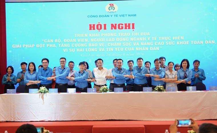 Công đoàn Y tế Việt Nam phát động phong trào thi đua và cuộc thi tìm hiểu Nghị quyết số 72-NQ/TW ảnh 4