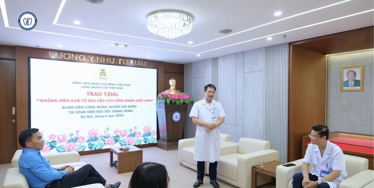Công đoàn Y tế Việt Nam trao "Những món quà từ Đại hội XIV Công Đoàn Việt Nam" đến đoàn viên khó khăn, mắc bệnh hiểm nghèo ảnh 4