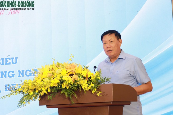 Biểu dương 106 gia đình tiêu biểu và 69 học sinh xuất sắc ngành Y tế ảnh 3