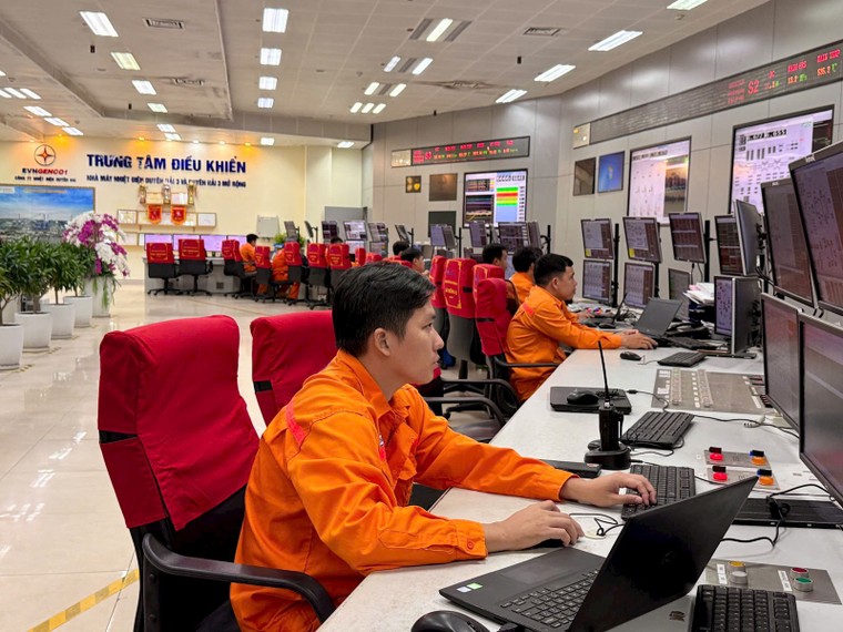EVNGENCO1 vượt qua cao điểm mùa khô, chủ động ứng phó mùa mưa bão ảnh 1
