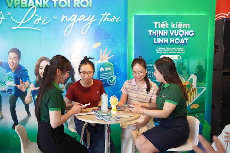 VPBank tới rồi, mở "lời" ngay thôi: Thương hiệu hiện diện trong nhịp sống địa phương ảnh 1