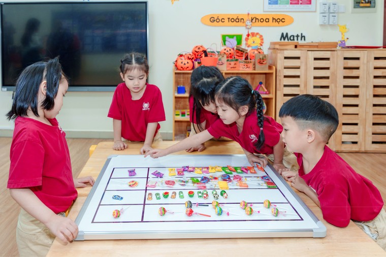 Trẻ vào lớp 1 cần gì hơn biết chữ, biết số? ảnh 1