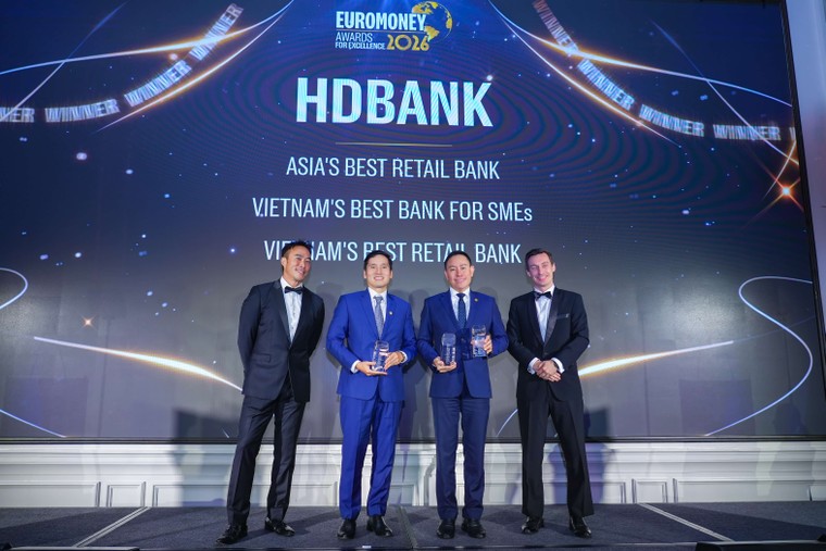 Danh hiệu “Ngân hàng Bán lẻ tốt nhất châu Á” lần đầu tiên được trao cho một ngân hàng Việt Nam ảnh 1