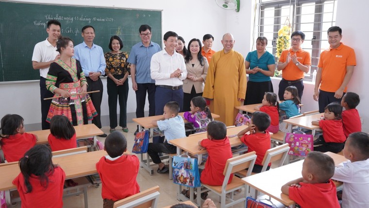 Một lá thư, một ước mơ và hành trình SHB nâng bước đến trường ảnh 3