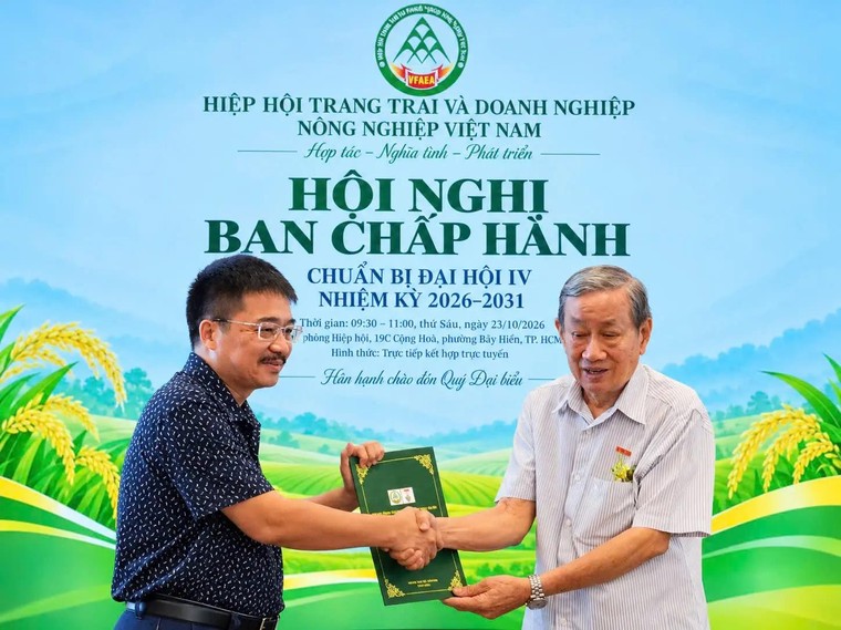 Nhà báo Vũ Tiến làm Phó Chủ tịch Hiệp hội Trang trại và Doanh nghiệp nông nghiệp Việt Nam ảnh 1