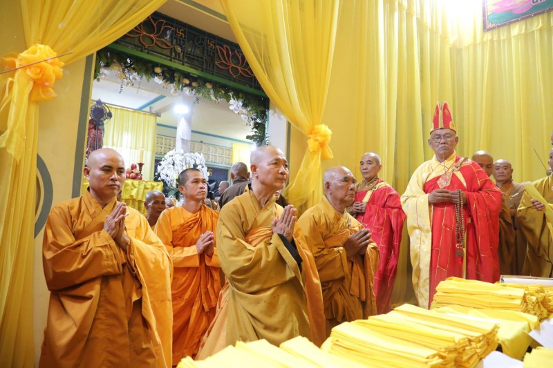 Lễ nhập kim quan Ni Trưởng thượng Huệ hạ Giác - Tông Trưởng Liên Tông Tịnh Độ Non Bồng ảnh 32