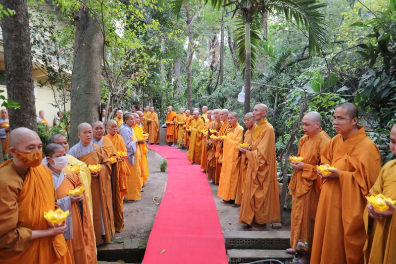 Lễ nhập kim quan Ni Trưởng thượng Huệ hạ Giác - Tông Trưởng Liên Tông Tịnh Độ Non Bồng ảnh 8