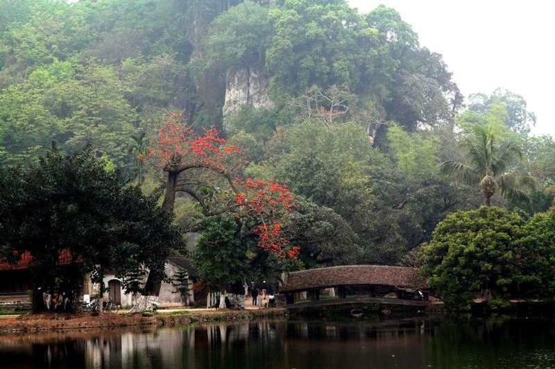 Những điều ít biết về chùa Thầy ảnh 1