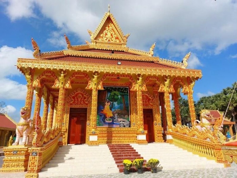 Chiêm ngưỡng vẻ đẹp của ngôi chùa cổ ở Sóc Trăng với vườn thốt nốt trăm năm tuổi ảnh 3