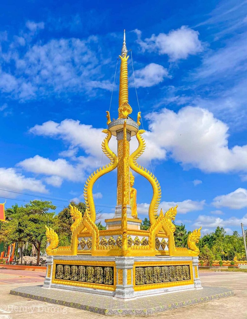 Về Sóc Trăng, thăm ngôi chùa Tà Mơn rực rỡ sắc vàng ảnh 2