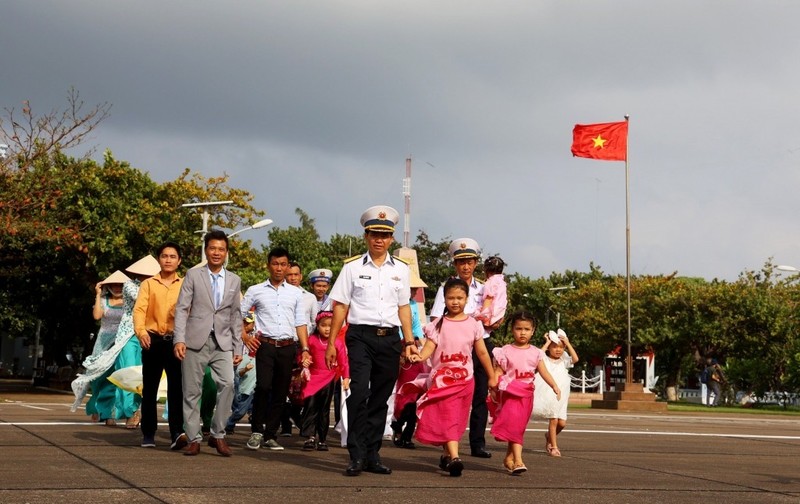 Lễ chùa đầu năm ở Trường Sa ảnh 1