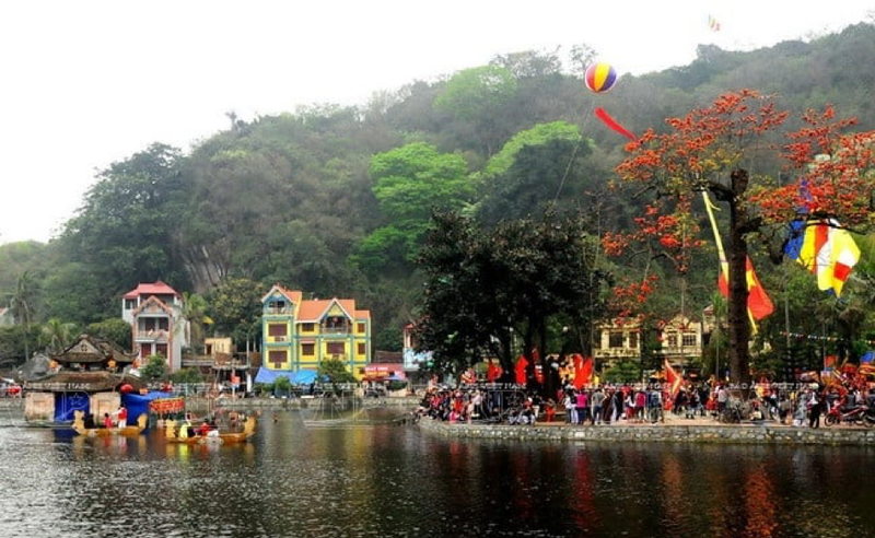 Chùa Thầy: Điểm tâm linh đẹp và yên bình của Thủ đô Hà Nội ảnh 4