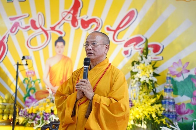 Nam Định: Gần 3.000 Phật tử tham dự khóa tu Một ngày an lạc tại chùa Linh Ứng ảnh 5