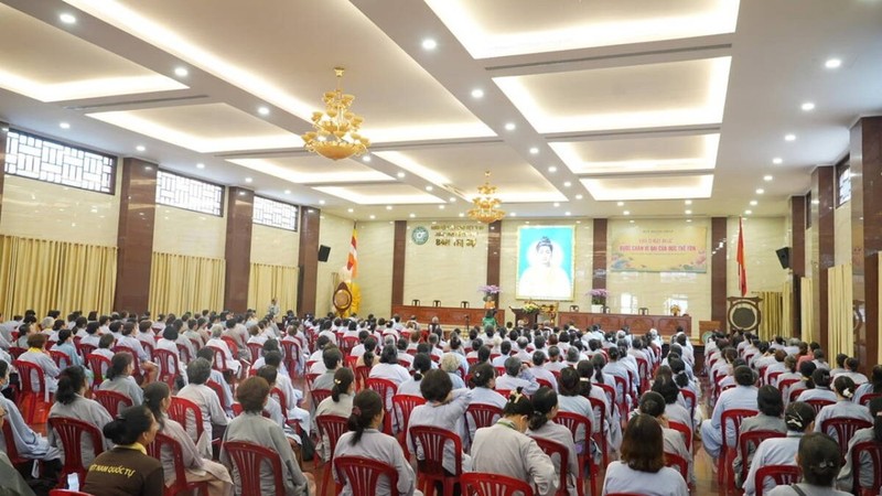TPHCM: Khoá tu an lạc chủ đề “Bước chân vĩ đại của đức Thế Tôn” ảnh 3