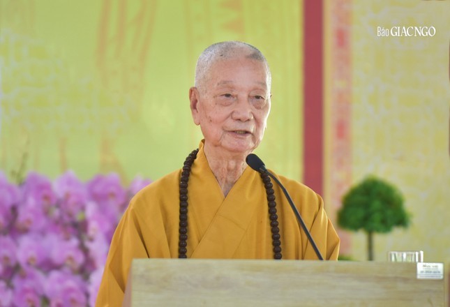 Đức Pháp chủ GHPGVN: “Chúng ta phải sống xứng đáng với sự hy sinh cao cả của các thế hệ tiền nhân” ảnh 1