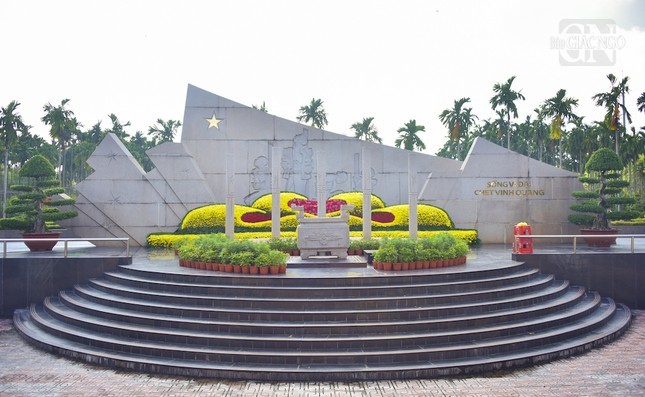 Đức Pháp chủ GHPGVN: “Chúng ta phải sống xứng đáng với sự hy sinh cao cả của các thế hệ tiền nhân” ảnh 2