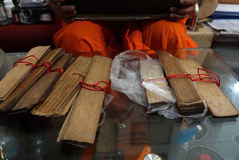 Chùa Khôsa Răngsây: Nơi có tủ sách cổ hàng trăm năm tuổi ảnh 2