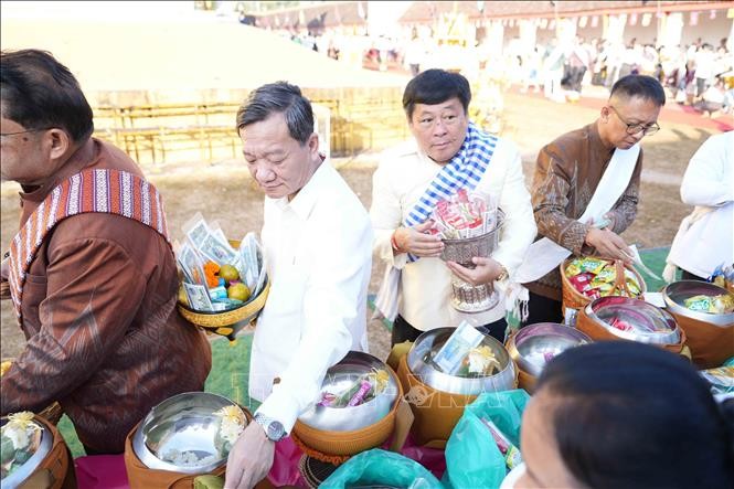 Nghi lễ Xaybath - Lễ cúng dường lớn nhất của người dân Lào ảnh 1