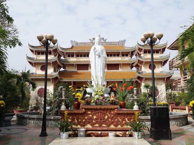 Khám phá ngôi chùa hơn 100 tuổi ở Đà Nẵng ảnh 6