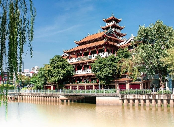 Chùa Pháp Hoa: Ngôi cổ tự 100 tuổi giữa Sài Gòn hoa lệ ảnh 2