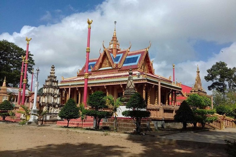 Ngôi chùa có mộ cá voi hơn 10 tấn ảnh 7