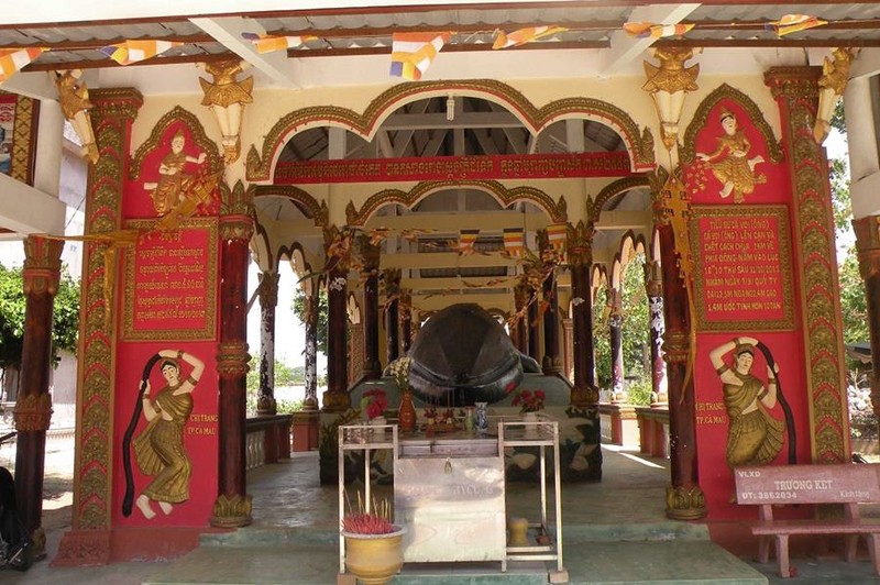 Ngôi chùa có mộ cá voi hơn 10 tấn ảnh 6