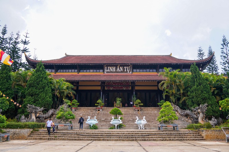 Khám phá ngôi Chùa có Pho tượng Phật Di Lặc lớn nhất Lâm Đồng - Chùa Linh Ẩn Đà Lạt. ảnh 1