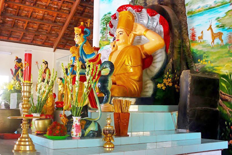 Chiêm ngưỡng vẻ đẹp độc đáo ở chùa Linh Sơn ảnh 5