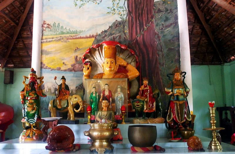 Chiêm ngưỡng vẻ đẹp độc đáo ở chùa Linh Sơn ảnh 4