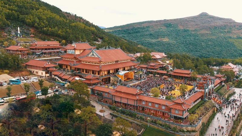 Chiêm ngưỡng Tam Bảo “Đại hùng Bảo điện” Chùa Ba Vàng ảnh 1