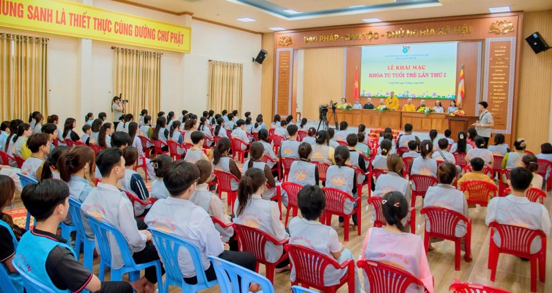 Bạc Liêu: Học sinh, sinh viên lần đầu về chùa Long Phước tập tu ảnh 4