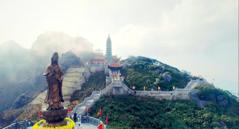 Chiêm ngưỡng Phật A Di Đà cao nhất Việt Nam trên đỉnh Fansipan ảnh 3