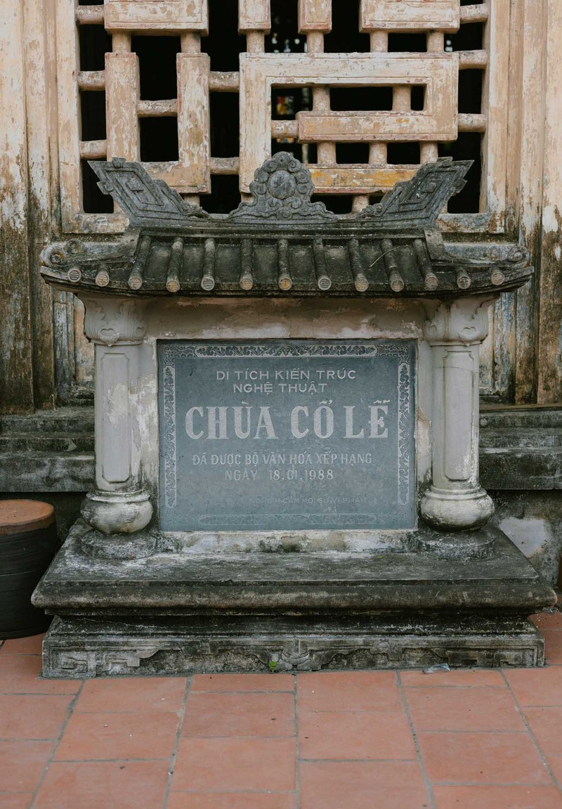 Ngôi chùa cổ có quả chuông nặng 9 tấn nằm giữa hồ nước ở Nam Định ảnh 5