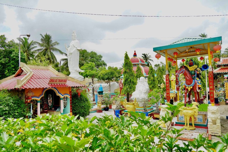 Hậu Giang: Ngôi chùa mang kiến trúc Ấn Độ, có hàng trăm pho tượng Phật ảnh 2