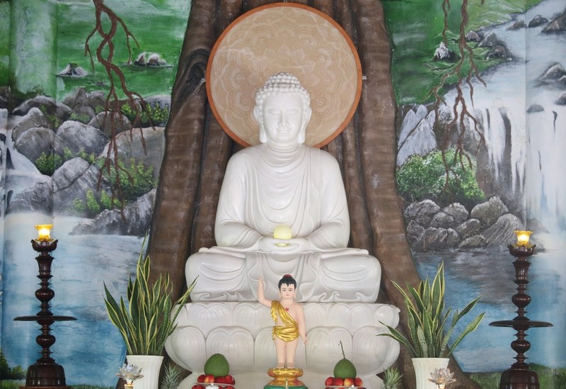 Khám phá chùa Hoa Quang Ni ở Nha Trang ảnh 1