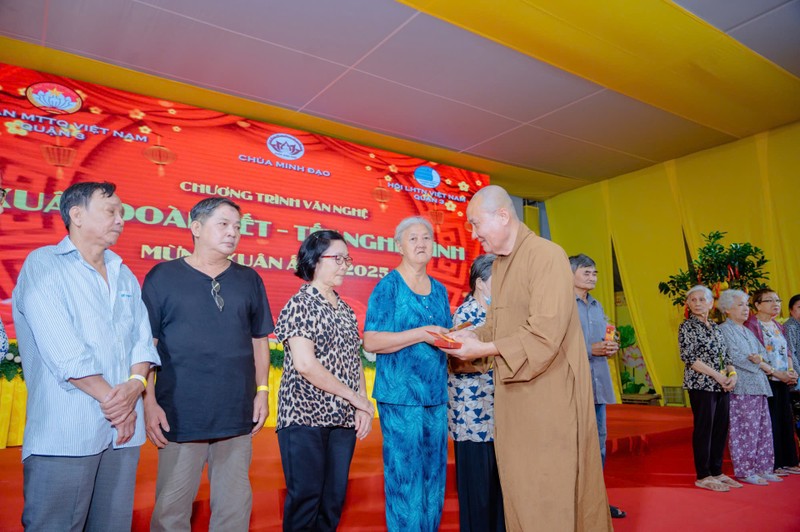 Chùa Minh Đạo tổ chức "Xuân yêu thương - Tết nghĩa tình" ảnh 1