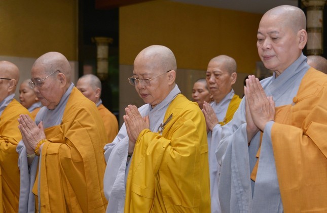 Đức Pháp chủ huấn thị cho Phân ban Ni giới T.Ư ảnh 2