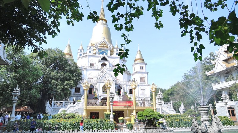 Nét đẹp văn hóa lễ chùa đầu năm của người Việt ảnh 1