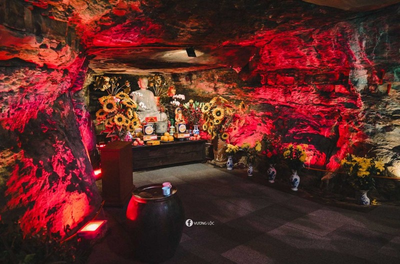 Ngôi chùa cổ ngàn năm nằm sâu 25m trong hang đá ở Hải Phòng ảnh 1