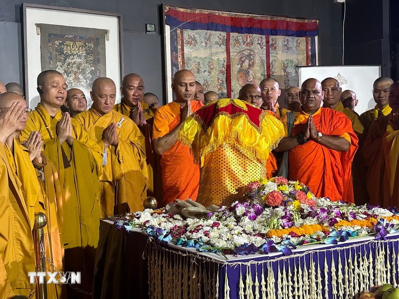 Lễ đón nhận và cung rước Xá lợi Đức Phật Thích Ca Mâu Ni từ Ấn Độ về Việt Nam ảnh 1