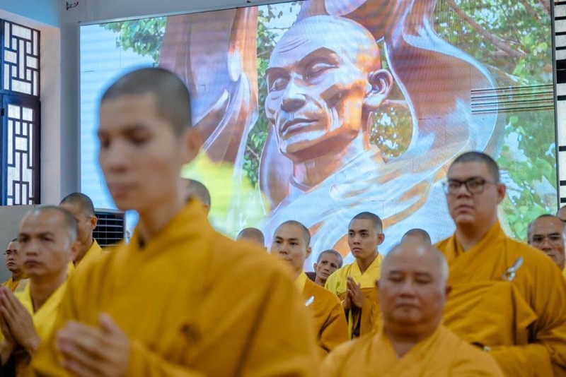 Giáo hội trang nghiêm tổ chức Lễ tưởng niệm 62 năm Bồ-tát Thích Quảng Đức vị pháp thiêu thân ảnh 3